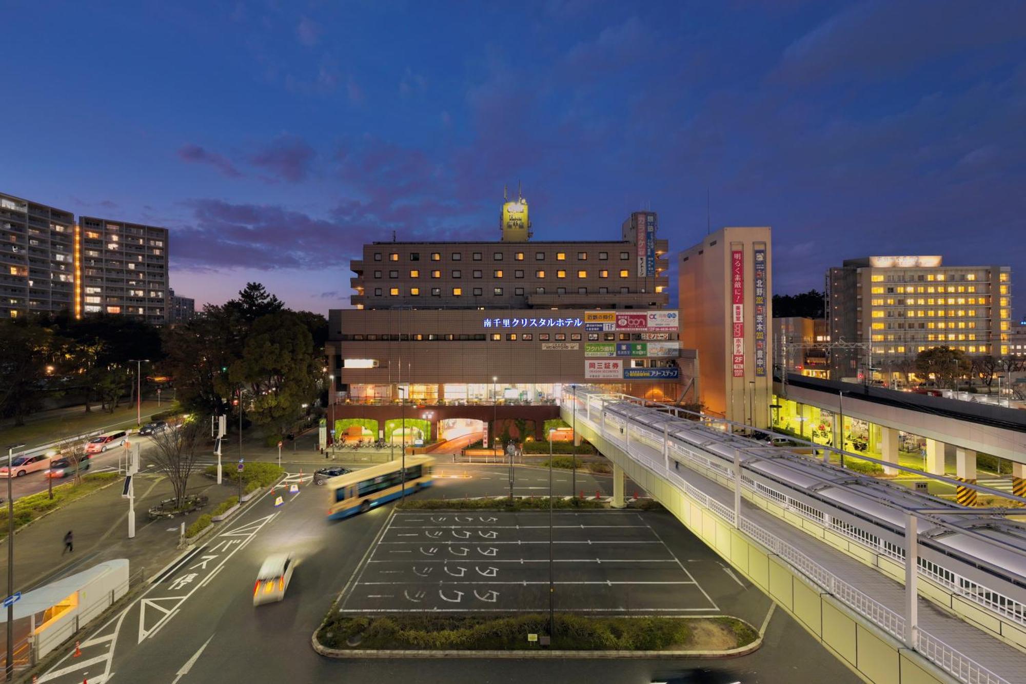 Minamisenri Crystal Hotel Suita Eksteriør bilde